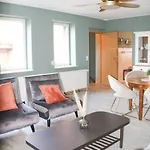 Hinterhaus * ベースコウ