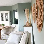 Hinterhaus ベースコウ