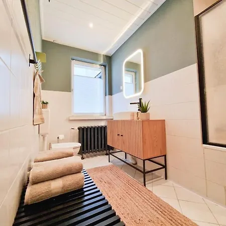 Hinterhaus Apartman *