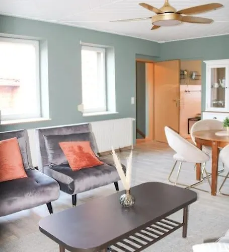 Hinterhaus * بيسكو